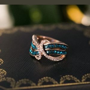 🌸 Closeout! Rose gold Lab created Sapphire ring. Costume Jewelry